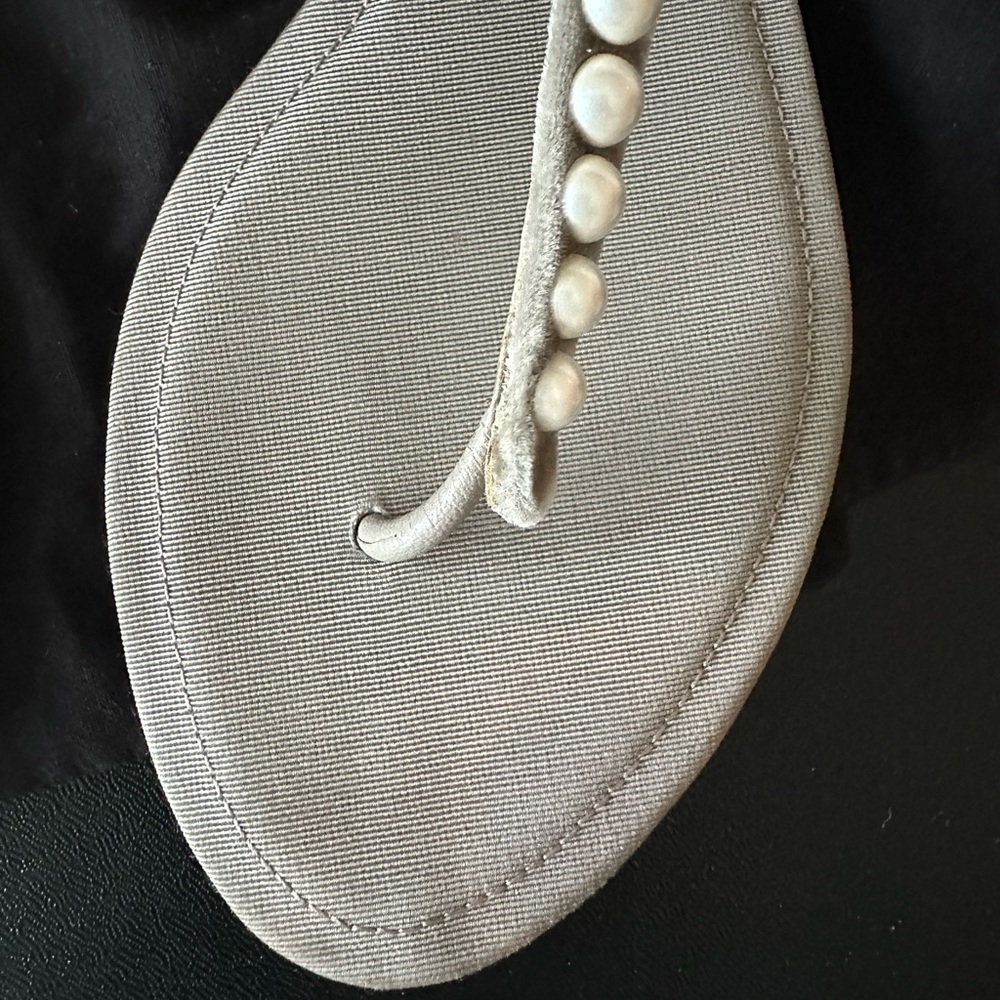 Chanel Velvet and Pearl Sandals, size 38/8 US - Picture 4 of 4